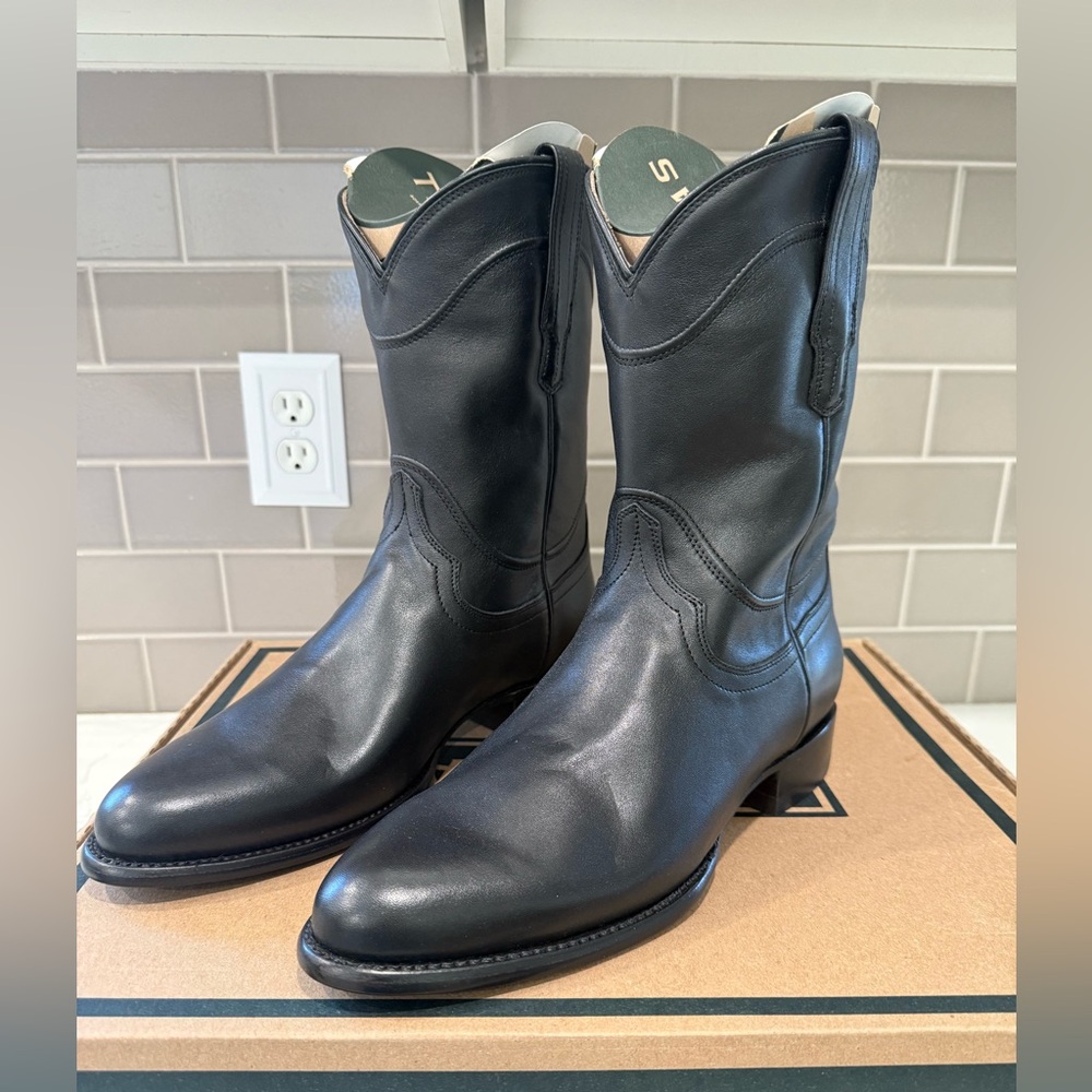 Tecovas The Earl Midnight Cowhide Boots
